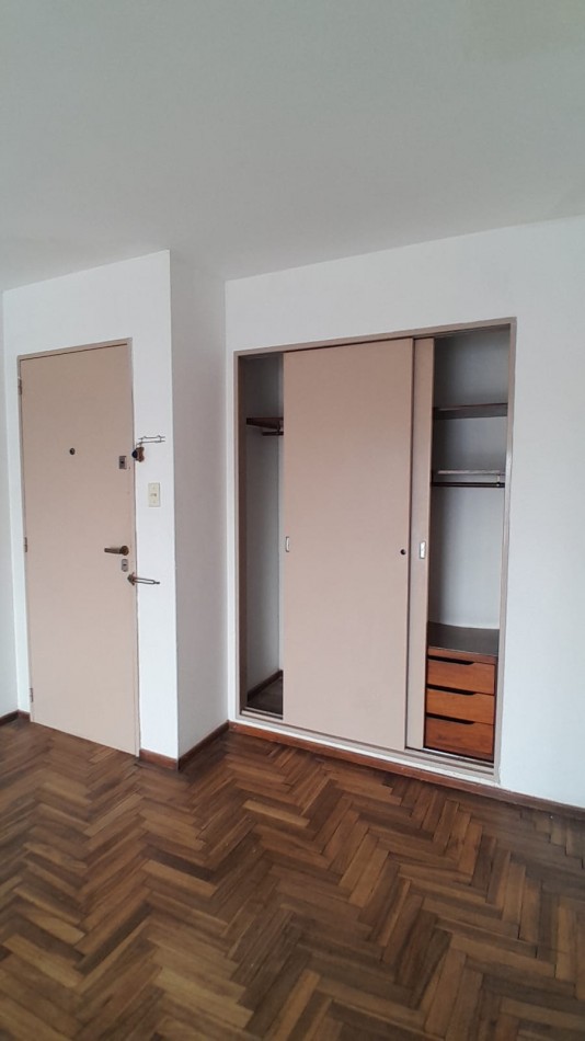 ALQUILER MONOAMBIENTE EN 54 Y 6