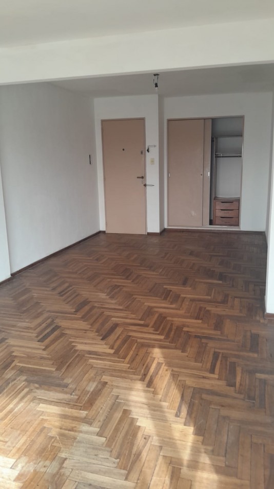ALQUILER MONOAMBIENTE EN 54 Y 6