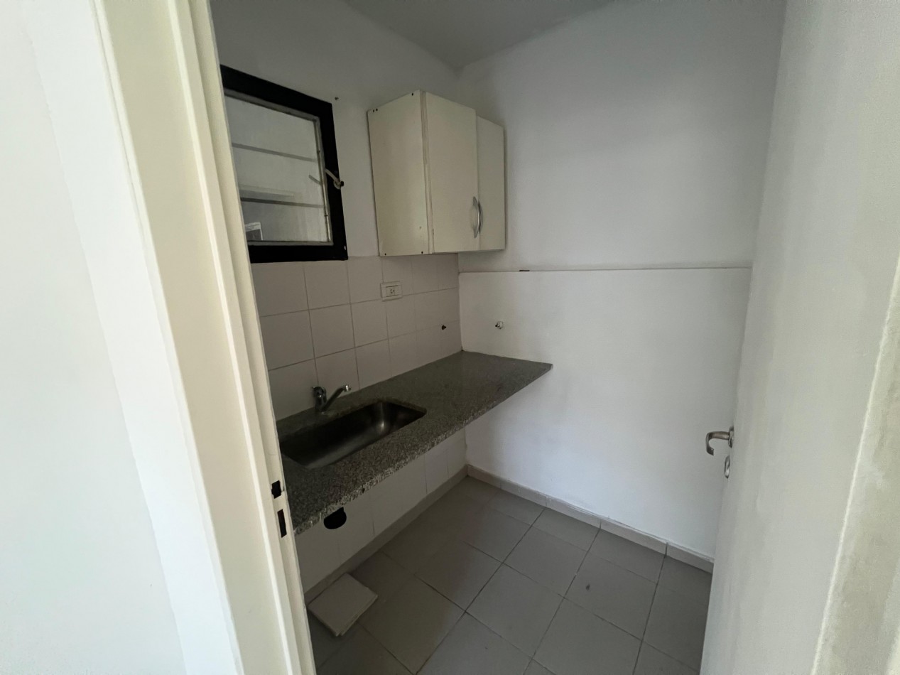 ALQUILER LOCAL 4 Y 60
