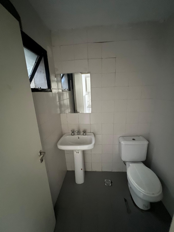 ALQUILER LOCAL 4 Y 60