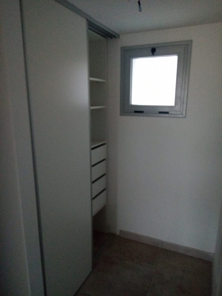 VENTA Depto monoambiente 50 y 21 Plaza Malvinas