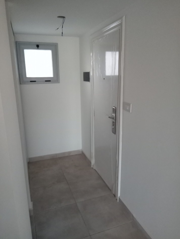VENTA Depto monoambiente 50 y 21 Plaza Malvinas