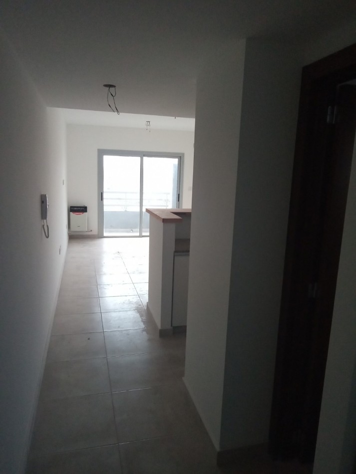 VENTA Depto monoambiente 50 y 21 Plaza Malvinas