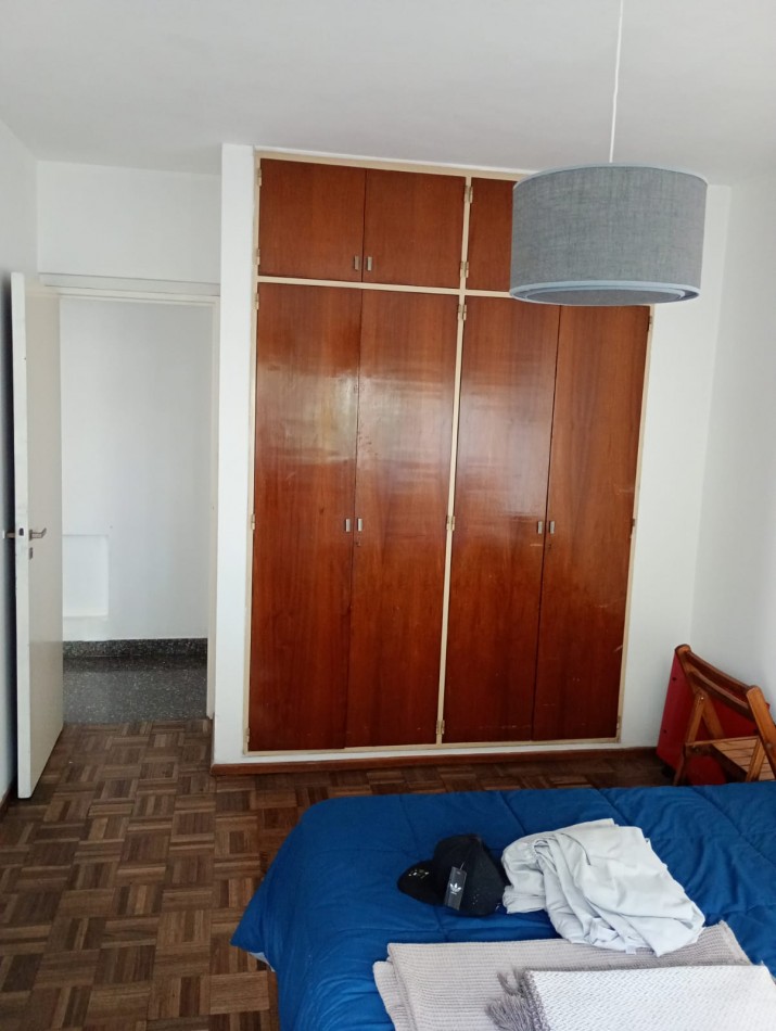 Alquiler depto 2 dorm + 1 de servicio. Cochera opcional 56 e/ 5 y 6
