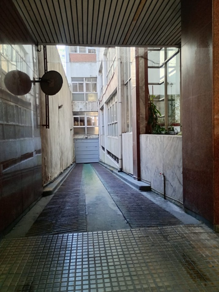 Alquiler depto 2 dorm + 1 de servicio. Cochera opcional 56 e/ 5 y 6