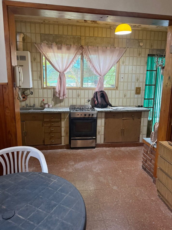 CASA A RECICLAR EN VENTA 123 ENTRE 6BIS Y 7