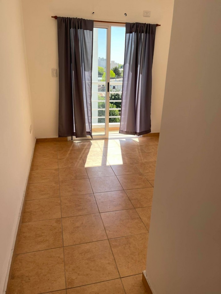ALQUILER DPTO UN DORM 31 Y 66