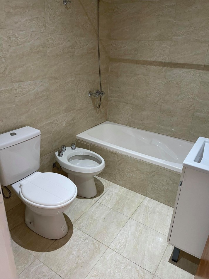 ALQUILER DPTO UN DORM 31 Y 66