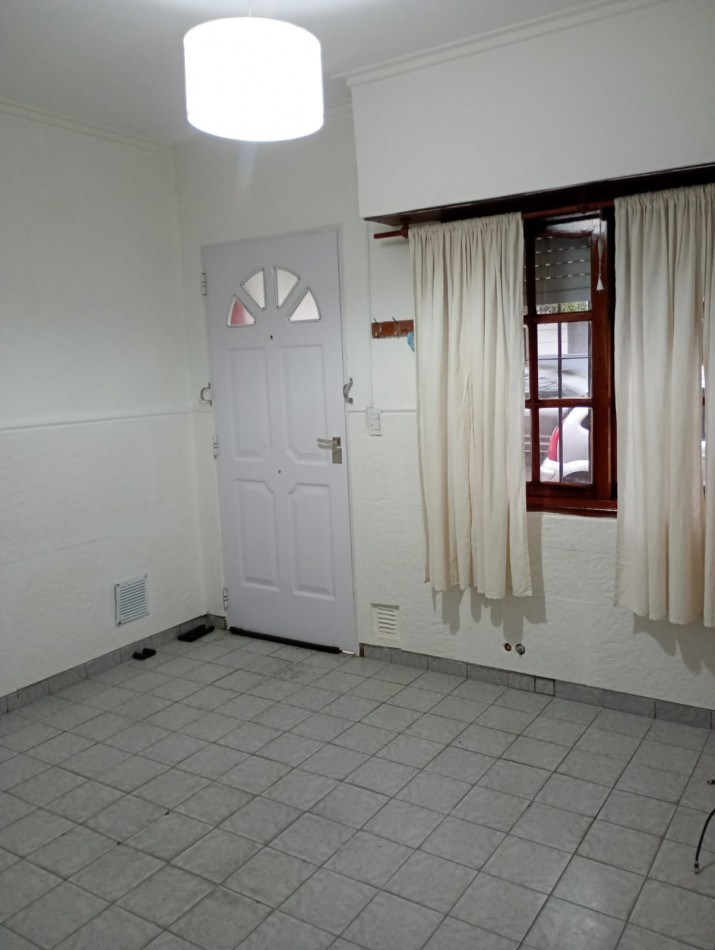 Alquiler depto 1 dormitorio 66 e/8 y Plaza España  S/EXPENSAS