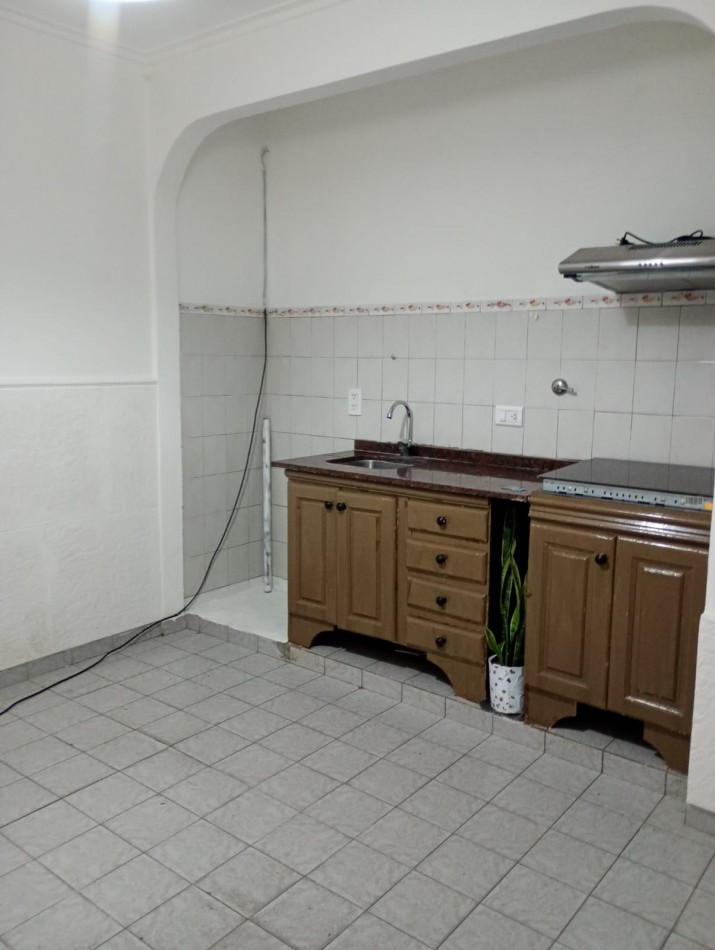 Alquiler depto 1 dormitorio 66 e/8 y Plaza España  S/EXPENSAS