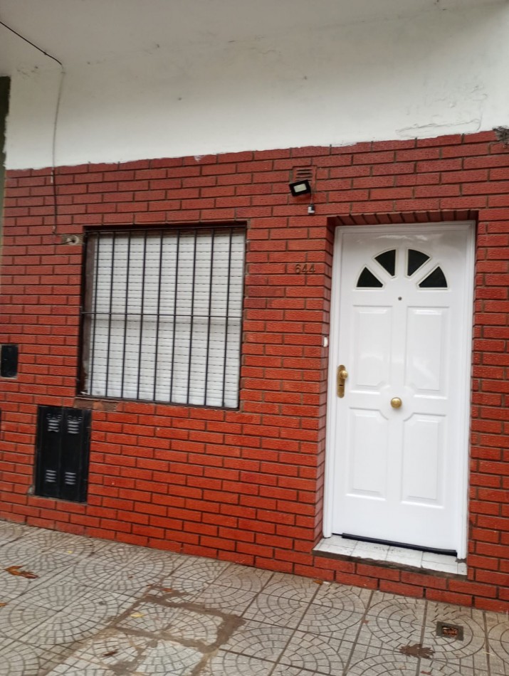 Alquiler depto 1 dormitorio 66 e/8 y Plaza España  S/EXPENSAS