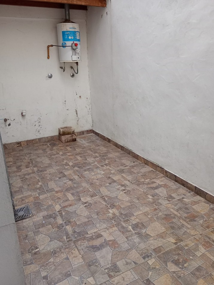 Alquiler monoambiente s/ exp 2 e/71 y 72