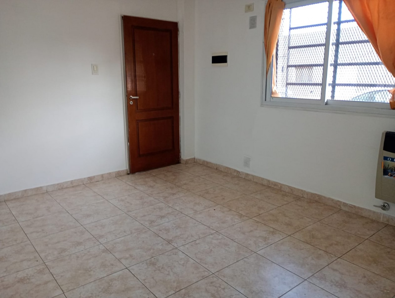Alquiler monoambiente s/ exp 2 e/71 y 72