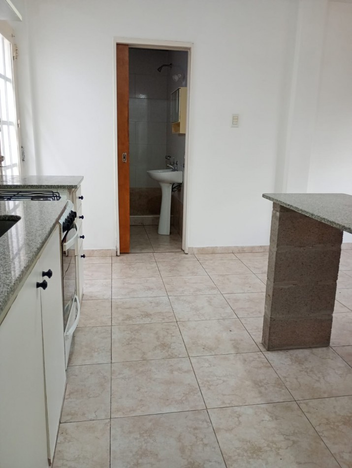 Alquiler monoambiente s/ exp 2 e/71 y 72