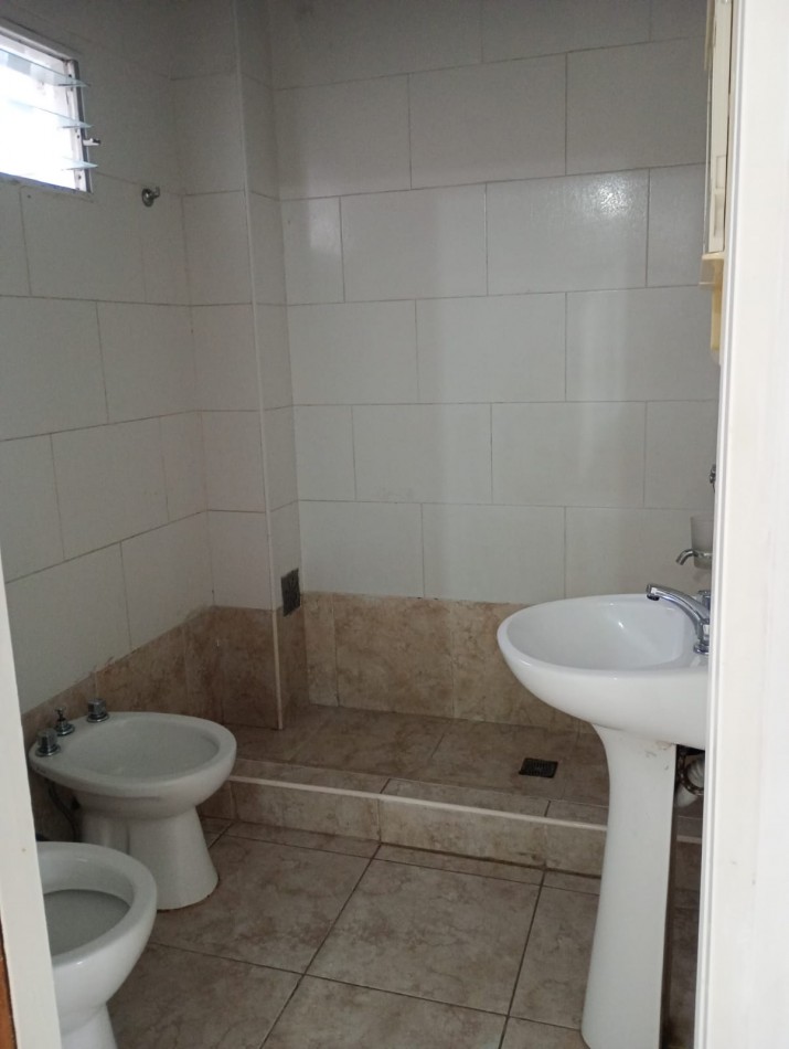 Alquiler monoambiente s/ exp 2 e/71 y 72