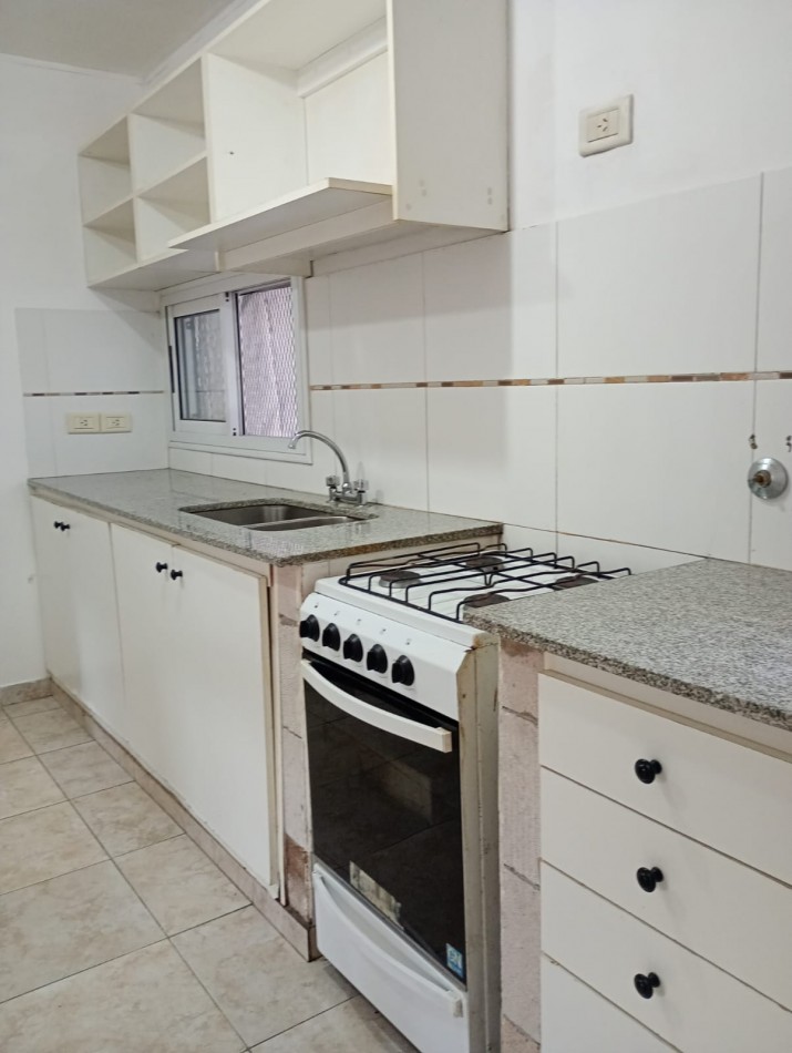 Alquiler monoambiente s/ exp 2 e/71 y 72