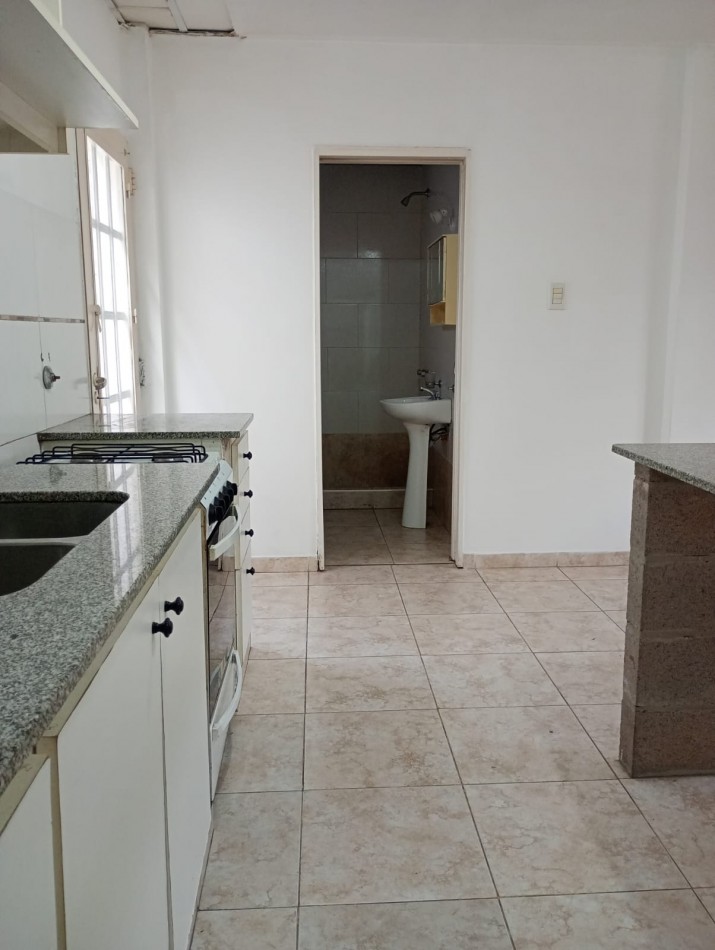 Alquiler monoambiente s/ exp 2 e/71 y 72