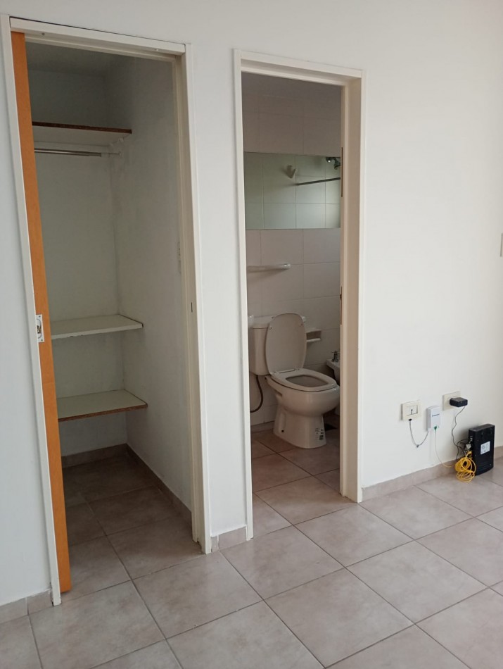 Venta monoambiente 13 e/63 y 64
