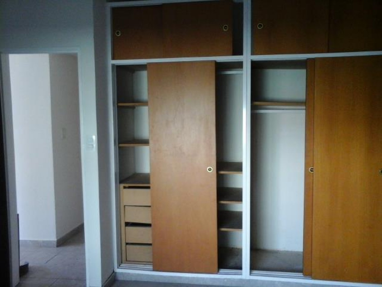 Alquiler ph 1 dormitorio s/exp Los Hornos 139 y 63