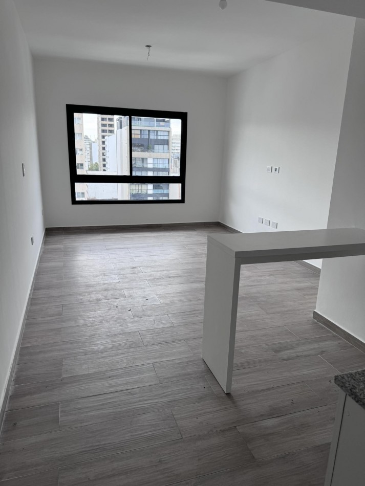 ALQUILER MONOAMBIENTE EN 15 Y 46