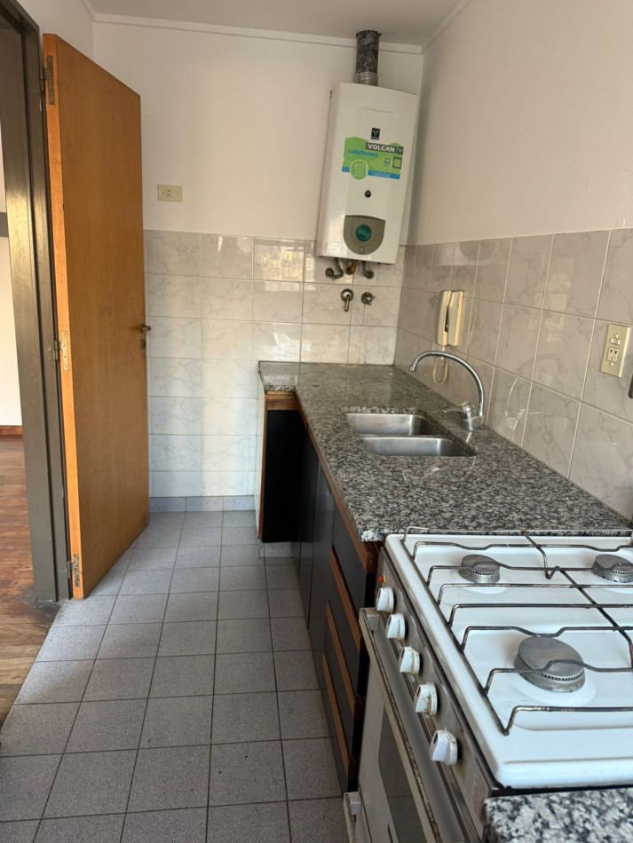 ALQUILER DPTO UN DORM EN 59 Y 8 CON COCHERA