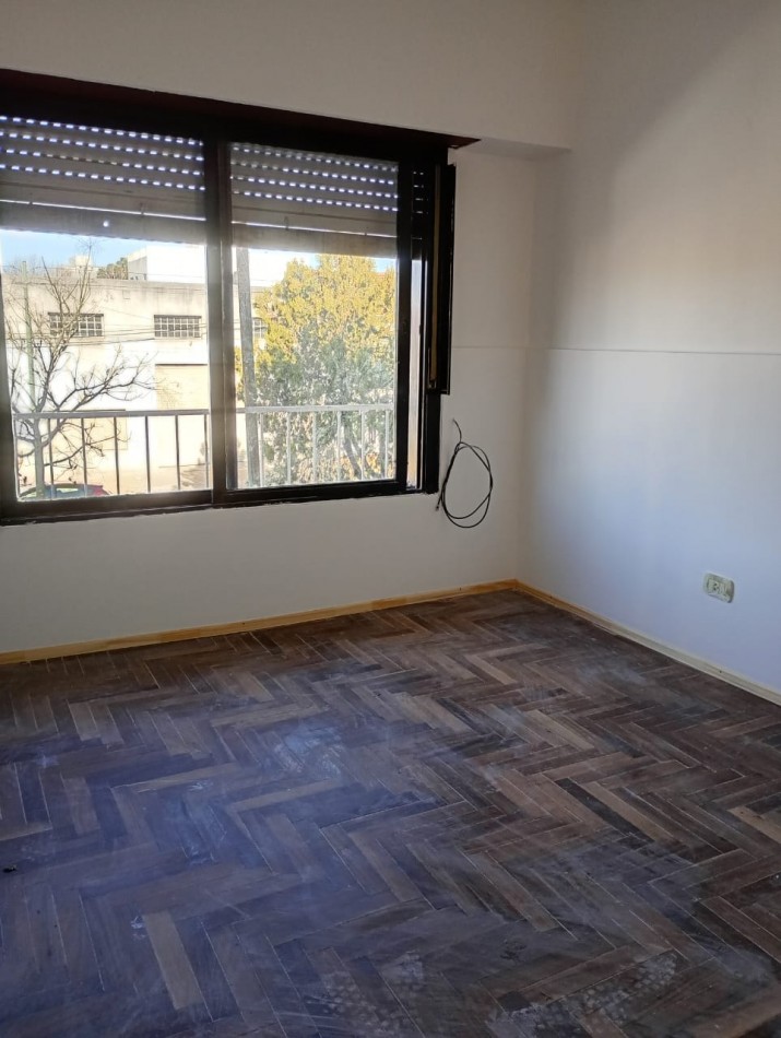 Alquiler de depto 2 dormitorios 38 e/ 30 y 31 
