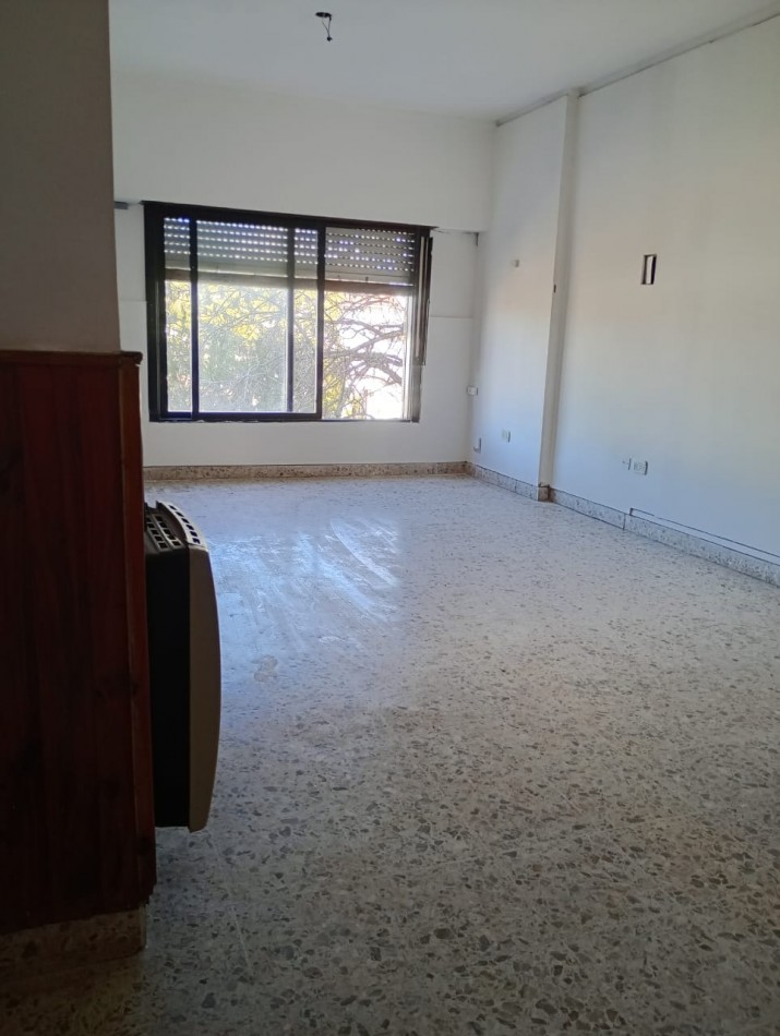 Alquiler de depto 2 dormitorios 38 e/ 30 y 31 
