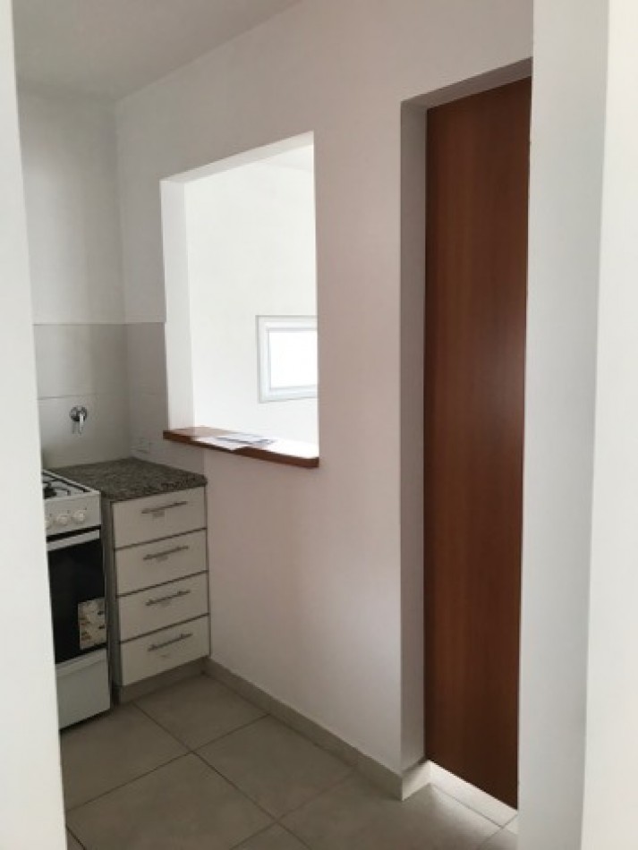  ALQUILER DEPTO 1 DORMITORIO DIAG. 74 Y PLAZA ITALIA