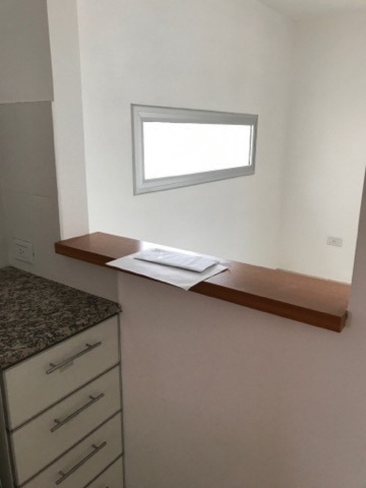  ALQUILER DEPTO 1 DORMITORIO DIAG. 74 Y PLAZA ITALIA