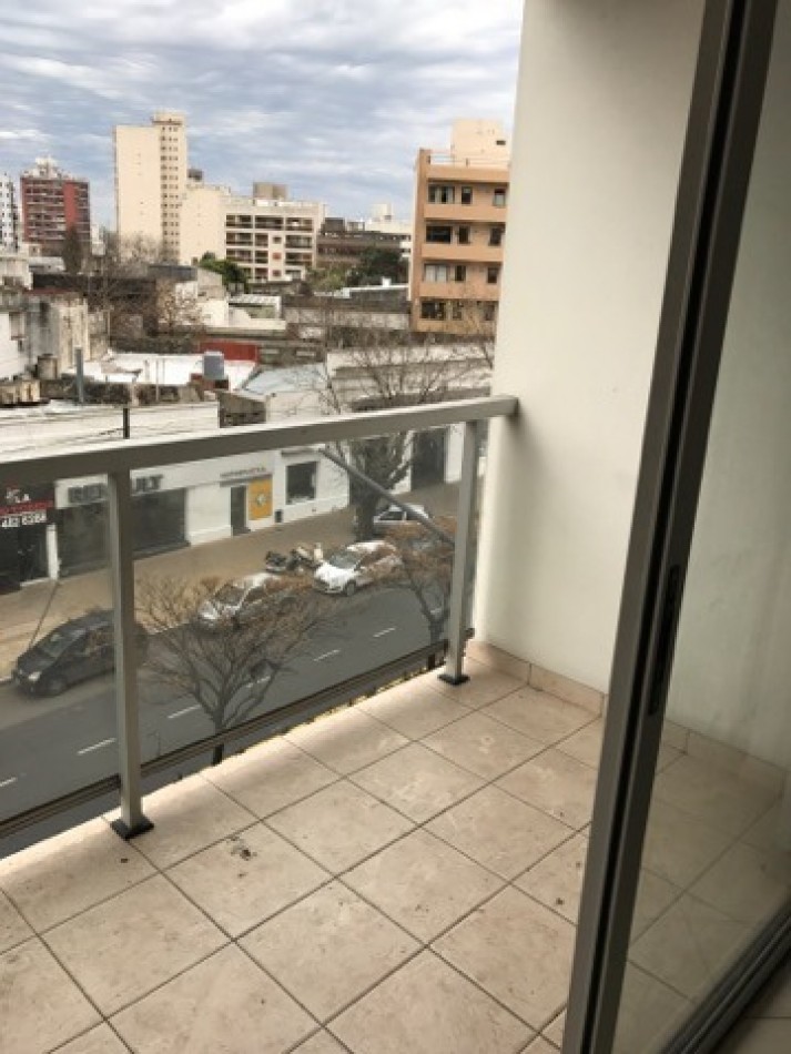  ALQUILER DEPTO 1 DORMITORIO DIAG. 74 Y PLAZA ITALIA