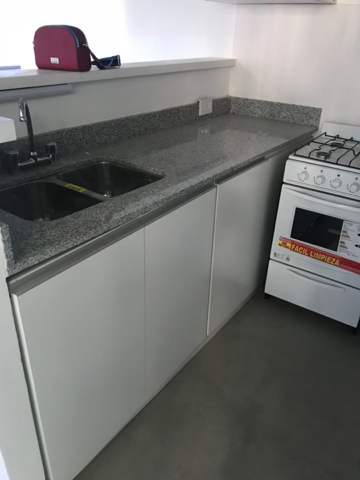 ALQUILER DUPLEX 19 Y 48