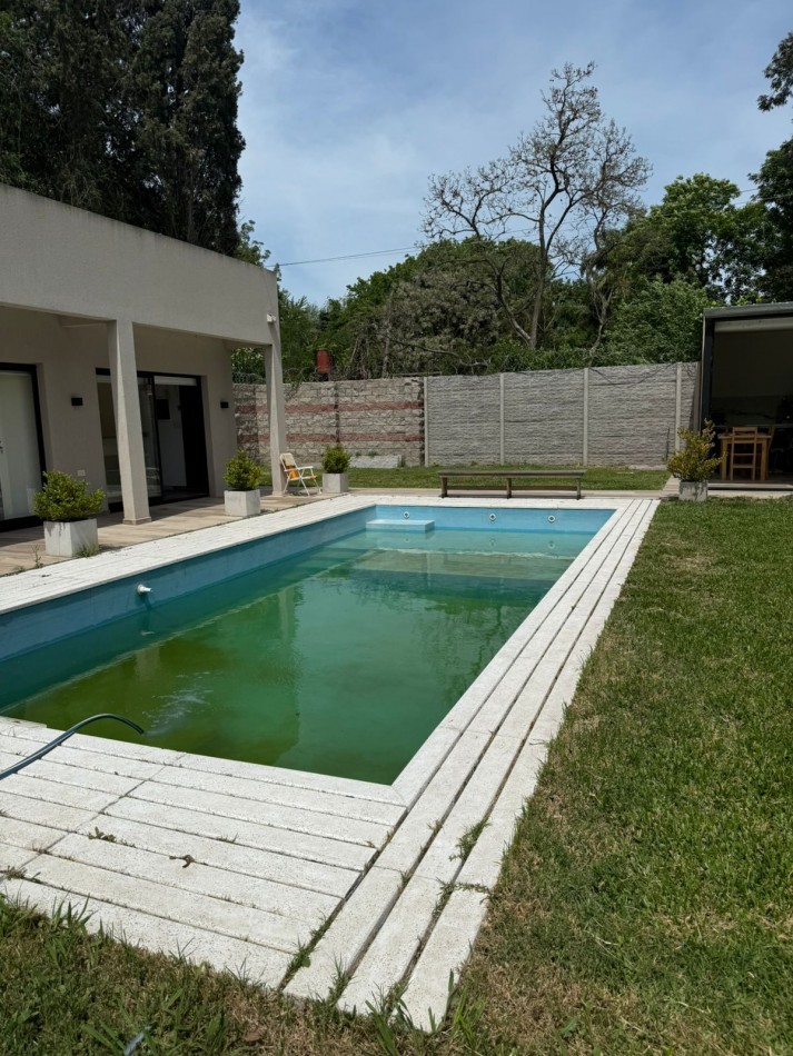 VENTA CASA 1 DORMITORIO 603 ENTRE 115 Y 116