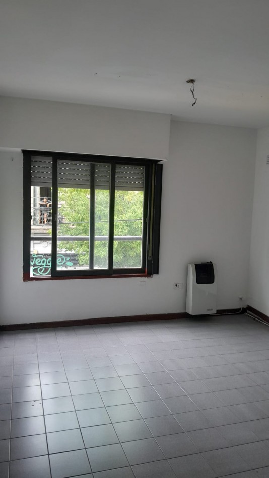 ALQUILER MONO EN 4 Y 50