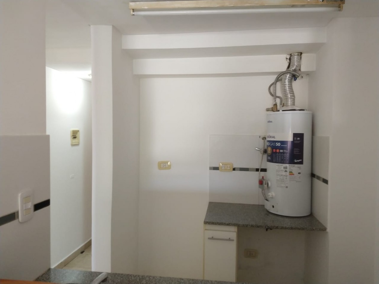 ALQUILER MONOAMBIENTE CON COCHERA EN 16 Y 35
