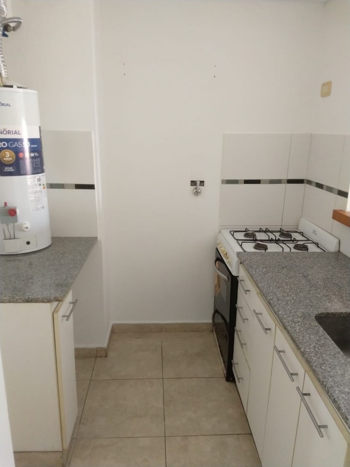 ALQUILER MONOAMBIENTE CON COCHERA EN 16 Y 35