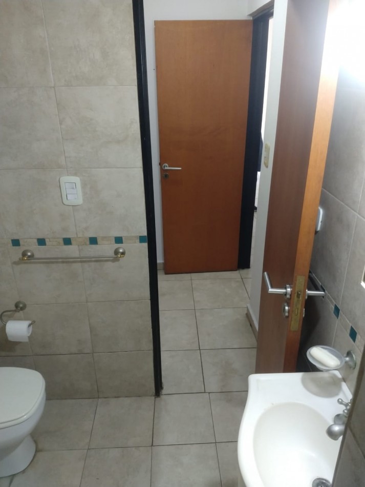 ALQUILER MONOAMBIENTE CON COCHERA EN 16 Y 35