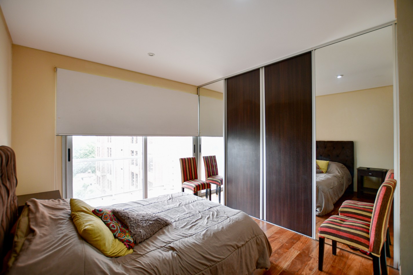 Importante semipiso en Av. 1 entre 56 y 57