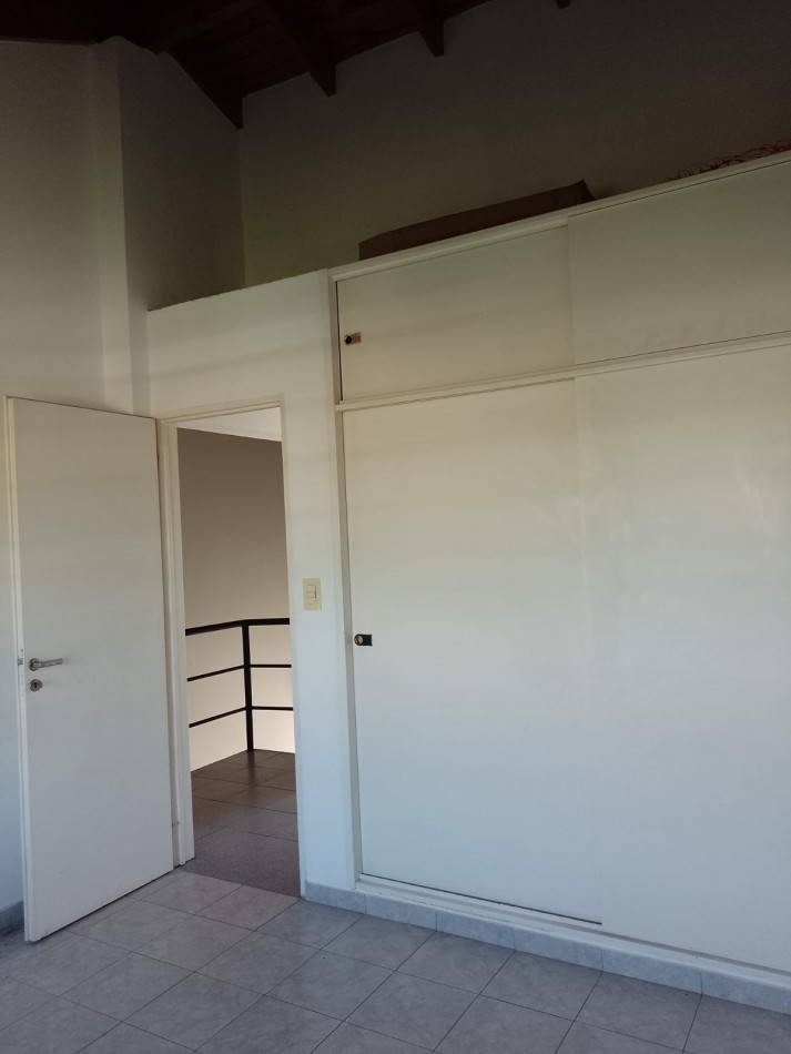 VENTA Duplex 2 dormitorios Gonnet, inmejorable zona