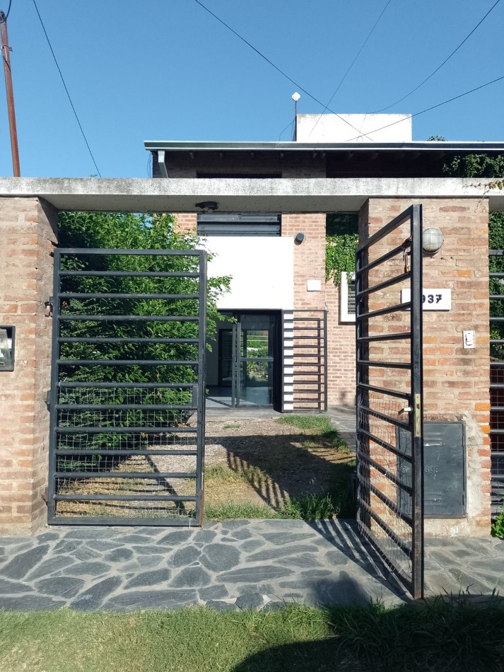 VENTA Duplex 2 dormitorios Gonnet, inmejorable zona