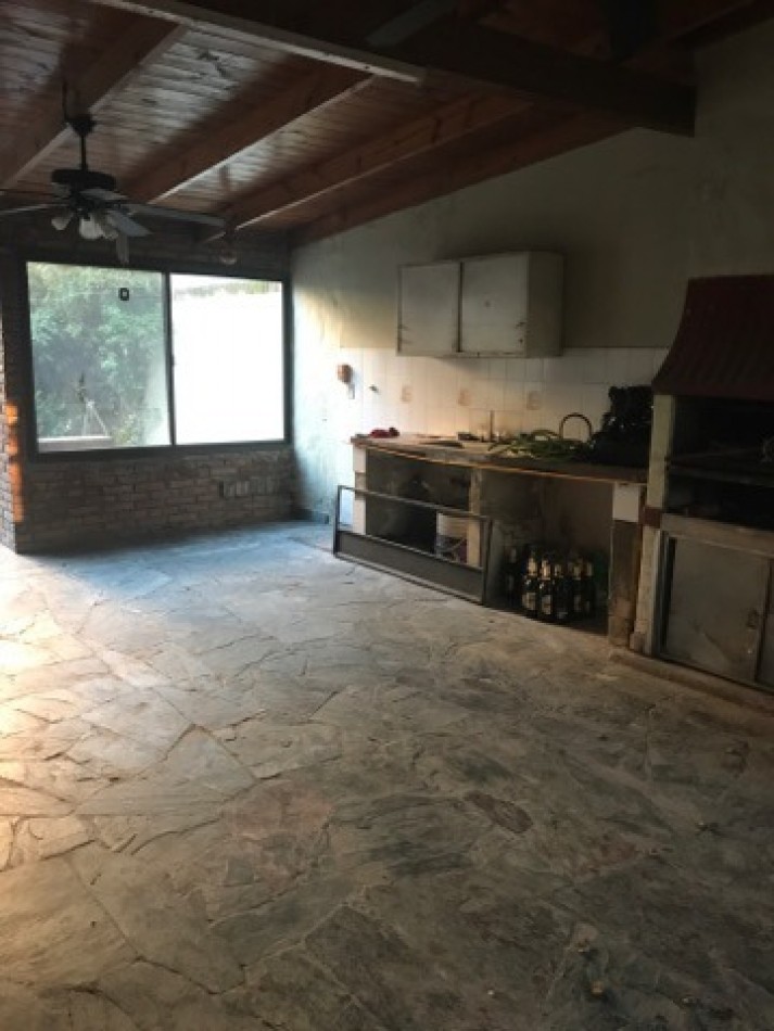 Alquiler casa 2 dormitorios Barrio UPCN