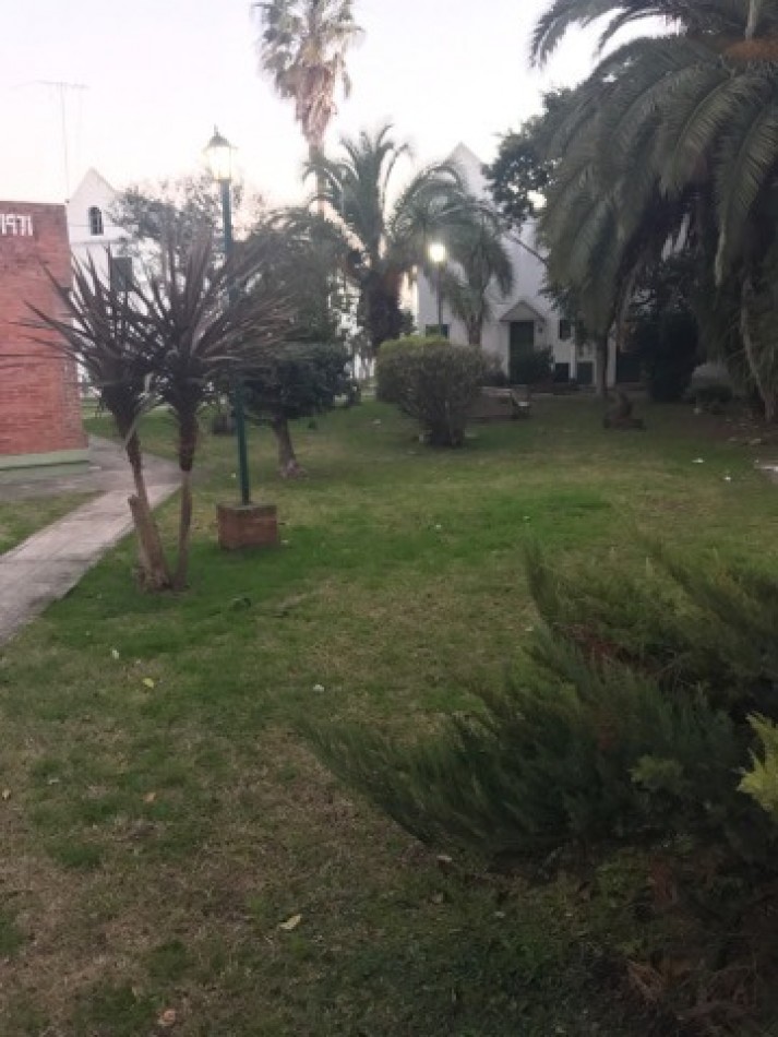 Alquiler casa 2 dormitorios Barrio UPCN