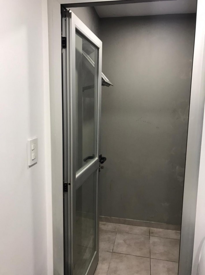 Alquiler depto 1 dormitorio con cochera Av.13 e/63 y 64