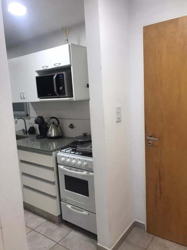 Alquiler depto 1 dormitorio con cochera Av.13 e/63 y 64