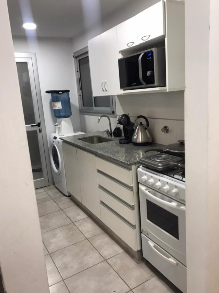 Alquiler depto 1 dormitorio con cochera Av.13 e/63 y 64