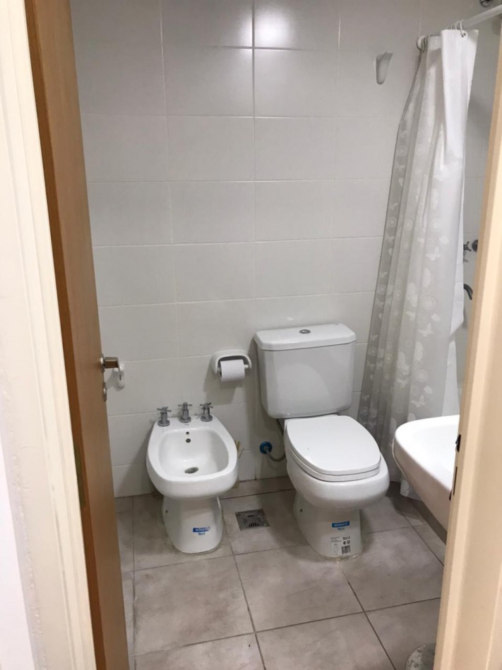 Alquiler depto 1 dormitorio con cochera Av.13 e/63 y 64