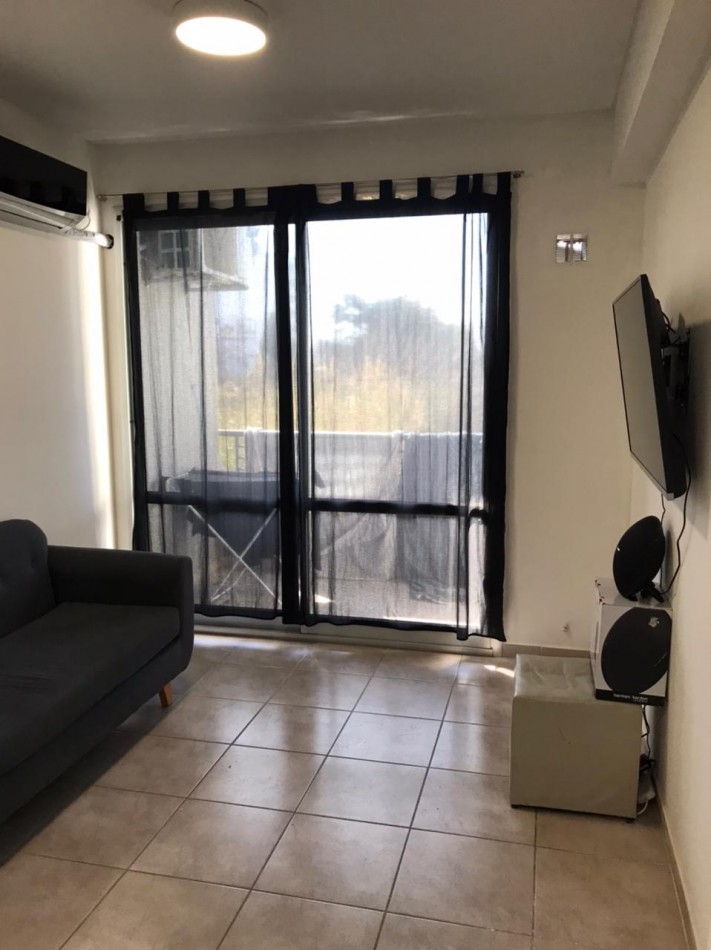 Alquiler depto 1 dormitorio con cochera Av.13 e/63 y 64