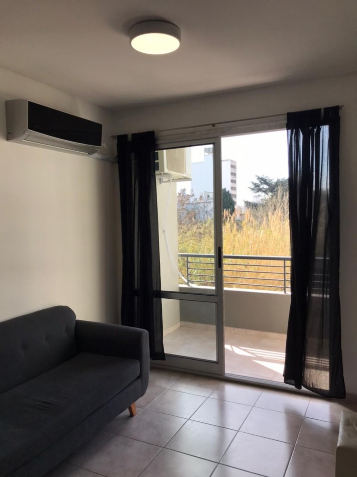 Alquiler depto 1 dormitorio con cochera Av.13 e/63 y 64