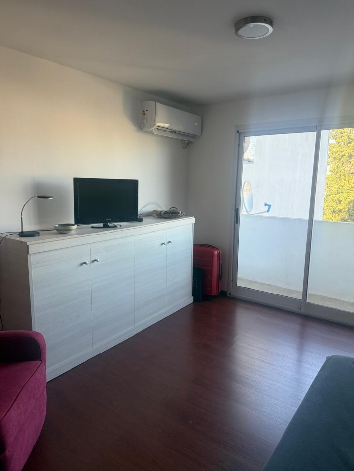 ALQUILER MONOAMBIENTE AMOBLADO EN 14 Y 33