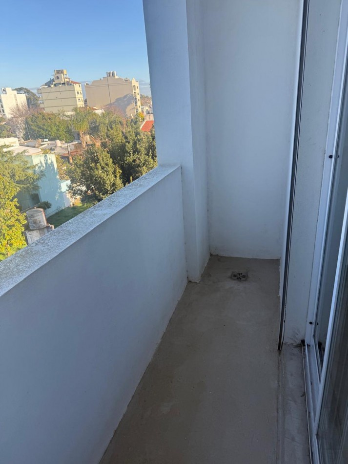 ALQUILER MONOAMBIENTE AMOBLADO EN 14 Y 33