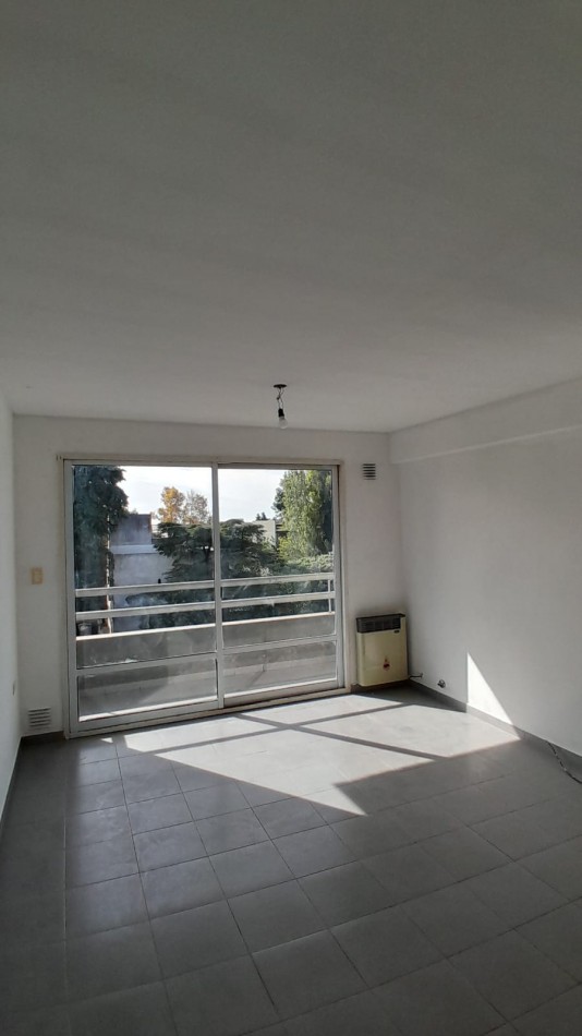 ALQUILER Depto 1 dormitorio 2 e/63 y 64